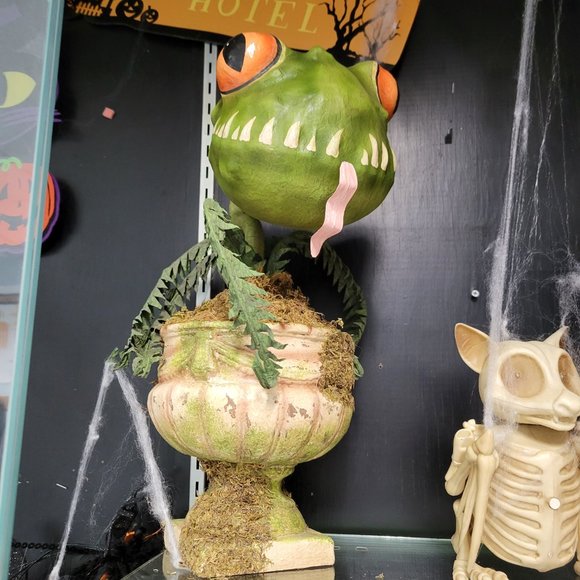 Bethany Lowe Froggy Fern - Picture 3 of 5